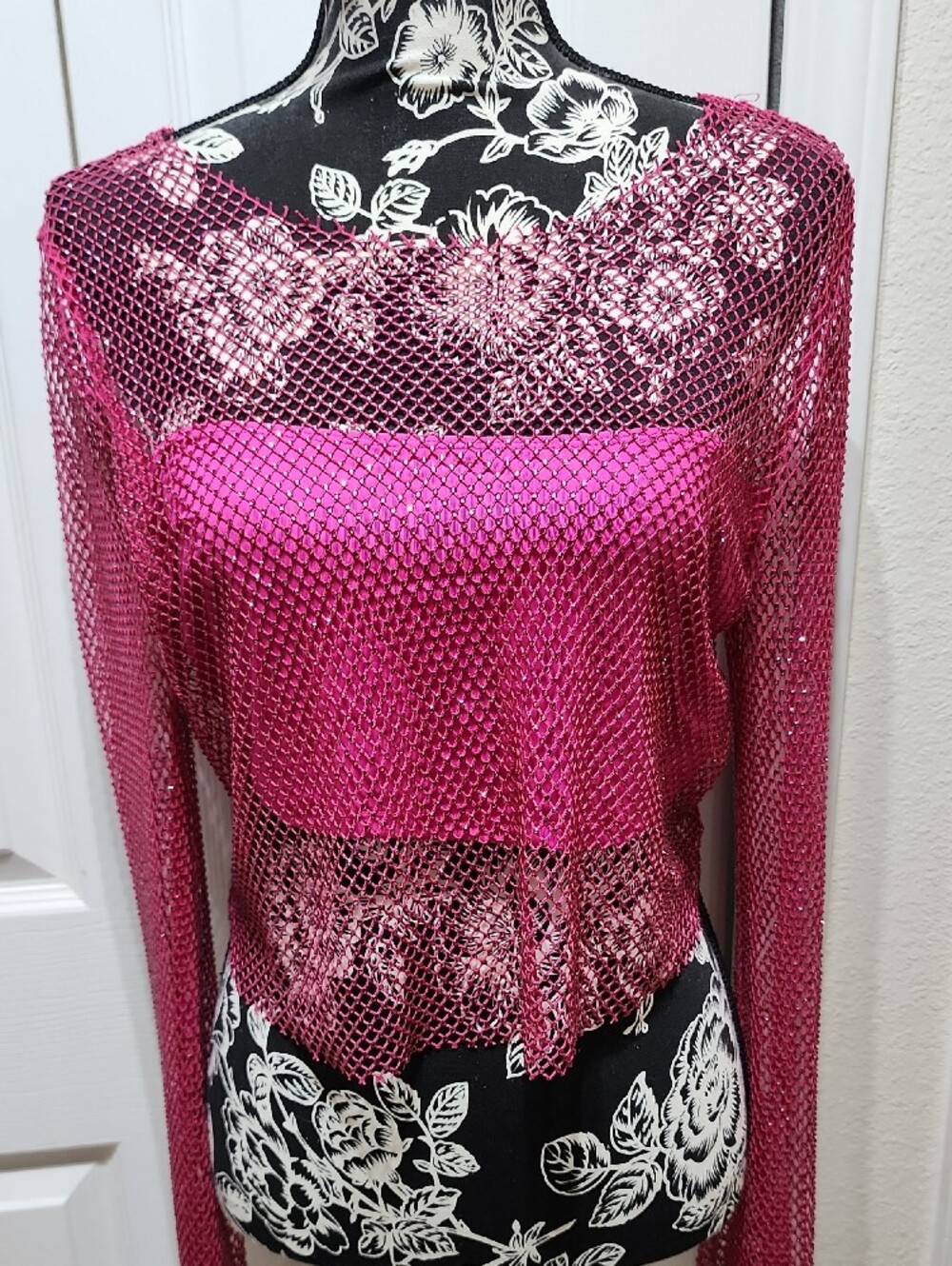 Windsor Fuchsia Rhinestone Mesh Long-Sleeve Crop Top M - Picture 2 of 6